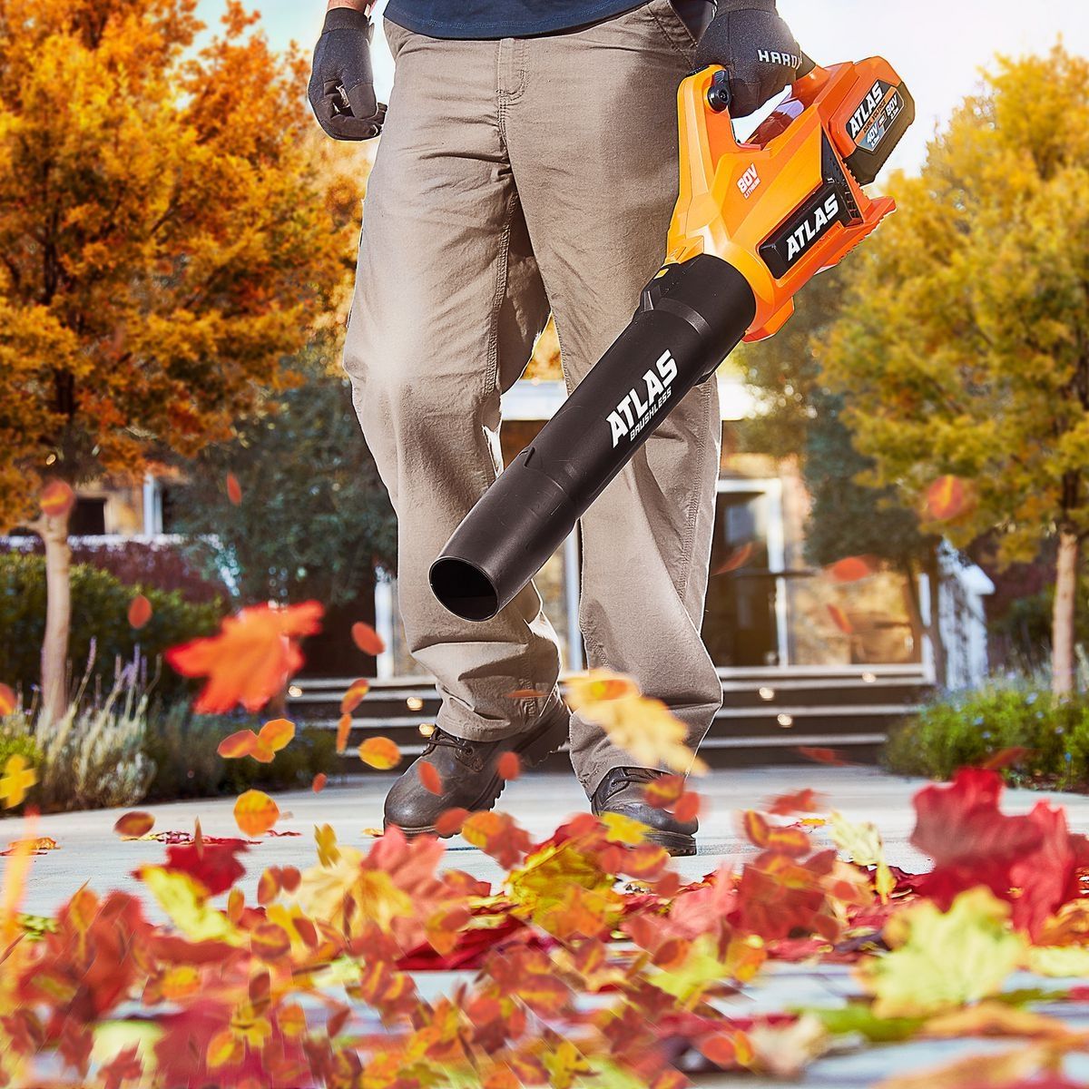 80V Brushless Cordless 150 MPH/605 CFM Blower V841205