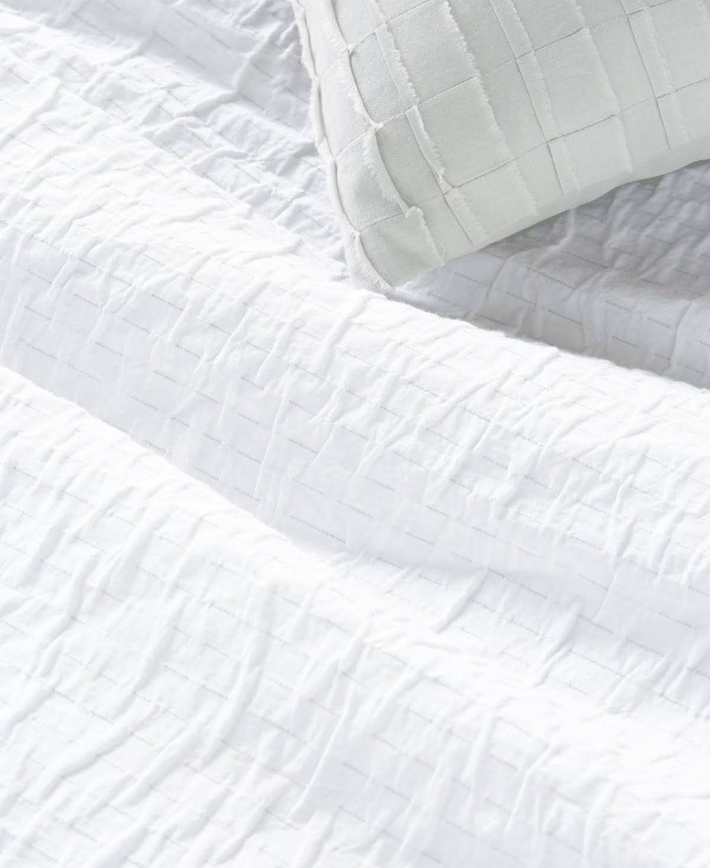 White King Crinkle Duvet Cover A15654