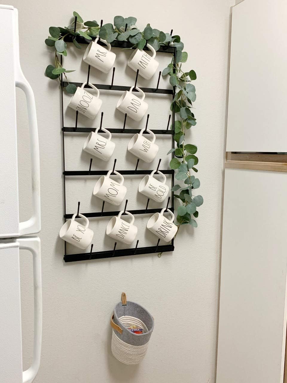Wall Mounted Black Iron Coffee Mug Rack P53155
