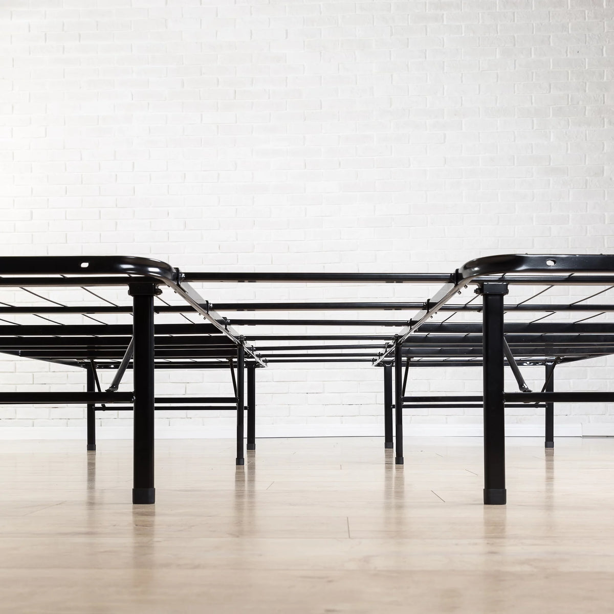 14” Adjustable Platform Bed Frame Y46950