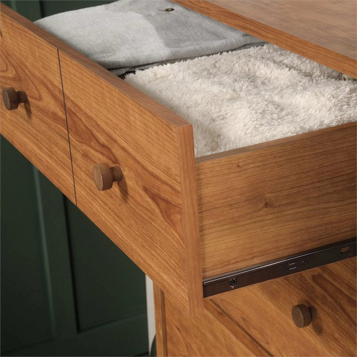 Engineered Wood 4-Drawer Bedroom Chest Y9944
