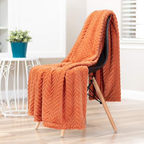Off White Faux Fur Throw Blanket (50x65 Inches) W9764