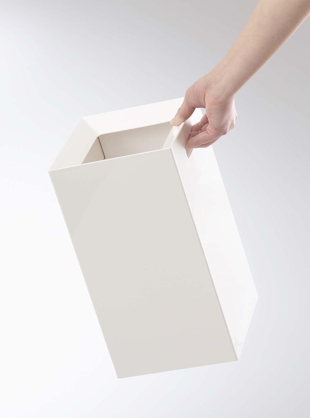 White Trash Can J7197