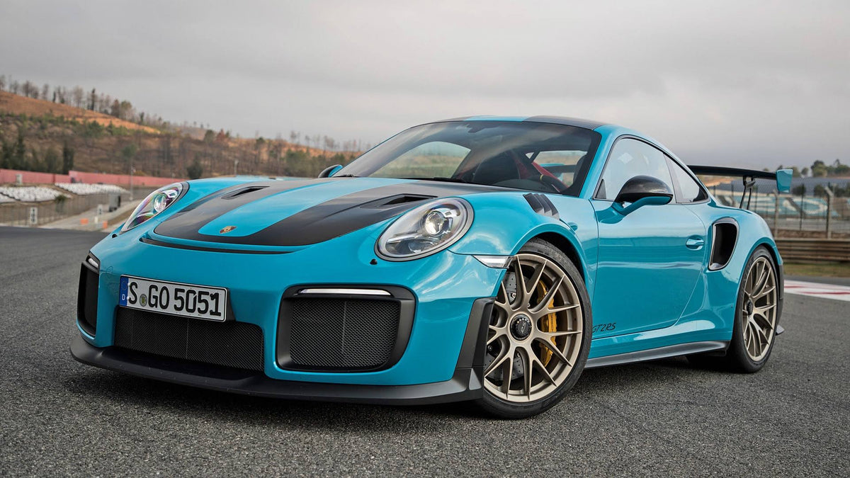 1:18 Scale Porsche 911 GT2 RS Model Car C499