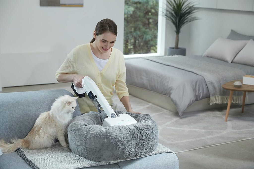 White Cordless Stick Vacuum T326781