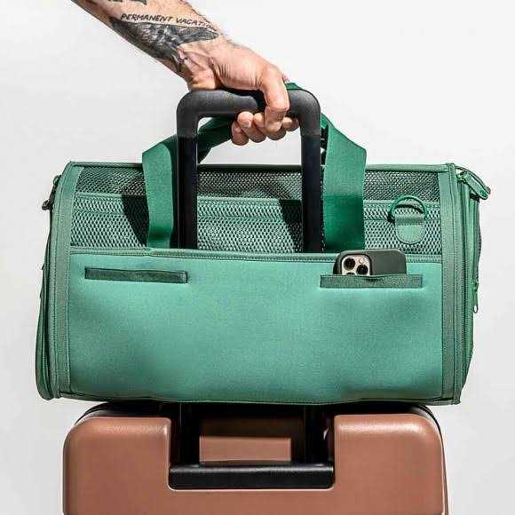 Travel Carrier C755803